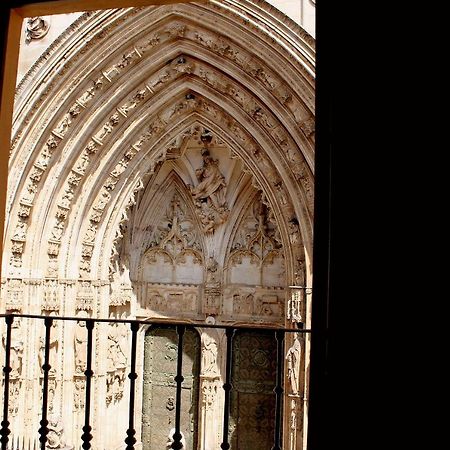 Puerta De La Catedral Apartment Толедо Екстериор снимка