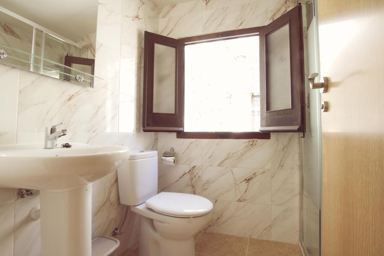 Puerta De La Catedral Apartment Толедо Екстериор снимка